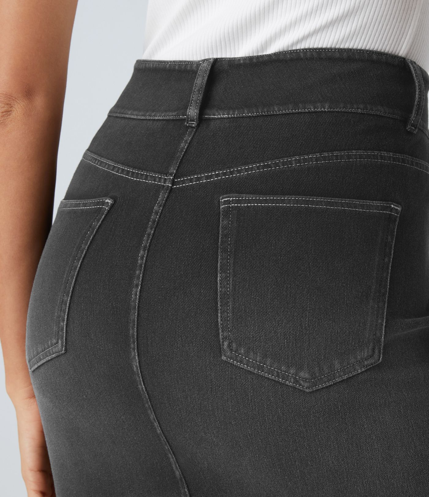 Halara Flex™ Jupe en Jean Lavé Casual Extensible Côtelé Taille Haute Poches Multiples Coupe Moulante