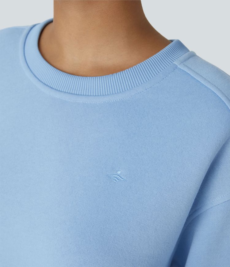 Sudadera polar gran tamaño cuello redondo hombro caído manga larga dobladillo dividido bordado acanalado contrastante