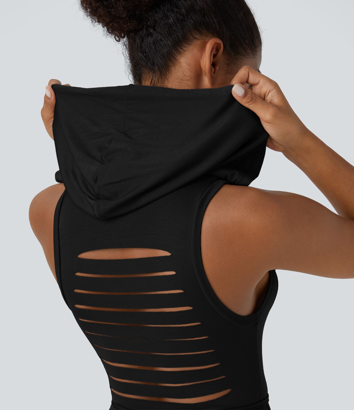 Vestido media pierna 2 piezas abertura lazo espalda sin mangas cuello alto capucha canalé