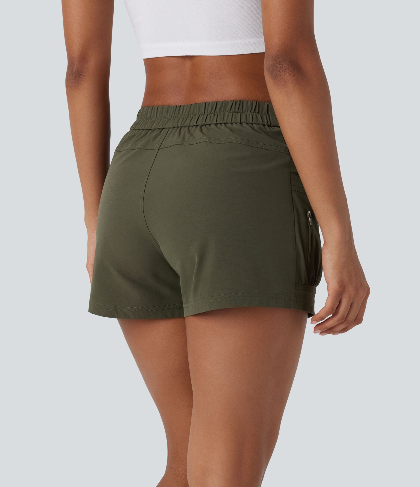 Lässige Shorts mit mittelhohem Bund, Seitentaschen und verstellbarem Hosenbund