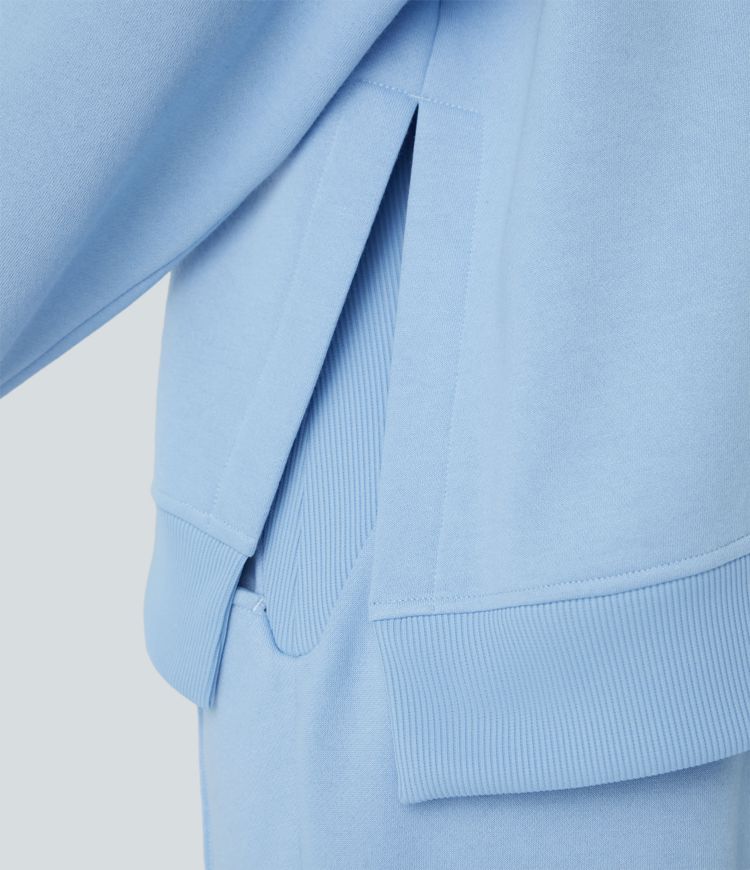 Sudadera polar gran tamaño cuello redondo hombro caído manga larga dobladillo dividido bordado acanalado contrastante