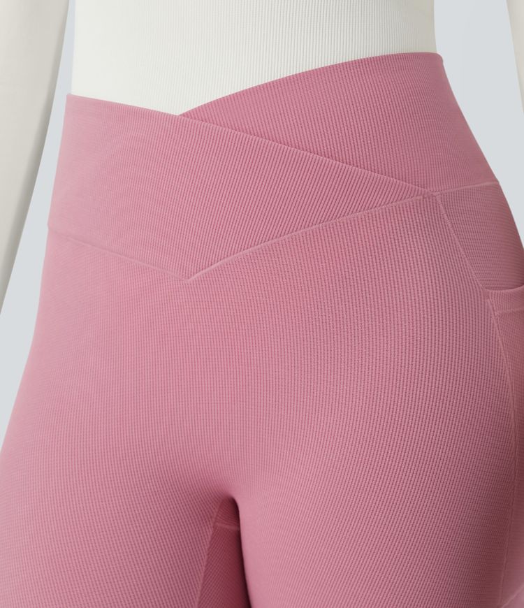 Legging décontracté 7/8 taille haute, croisé devant, avec poches latérales et tissu gaufré