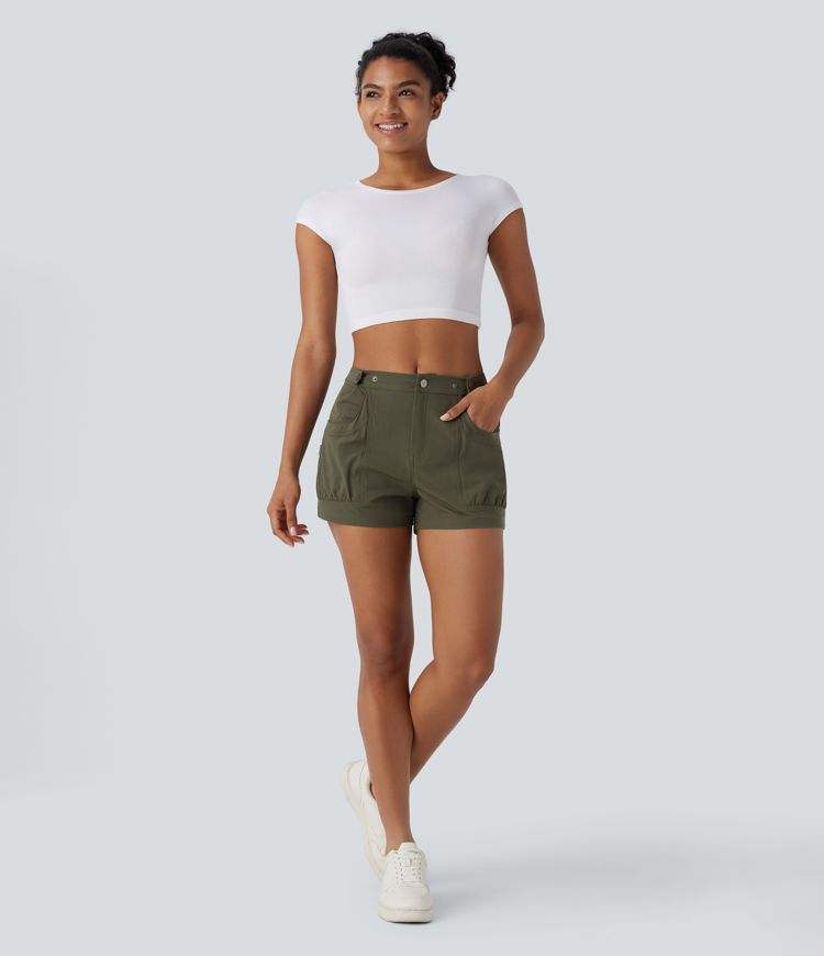 Lässige Shorts mit mittelhohem Bund, Seitentaschen und verstellbarem Hosenbund