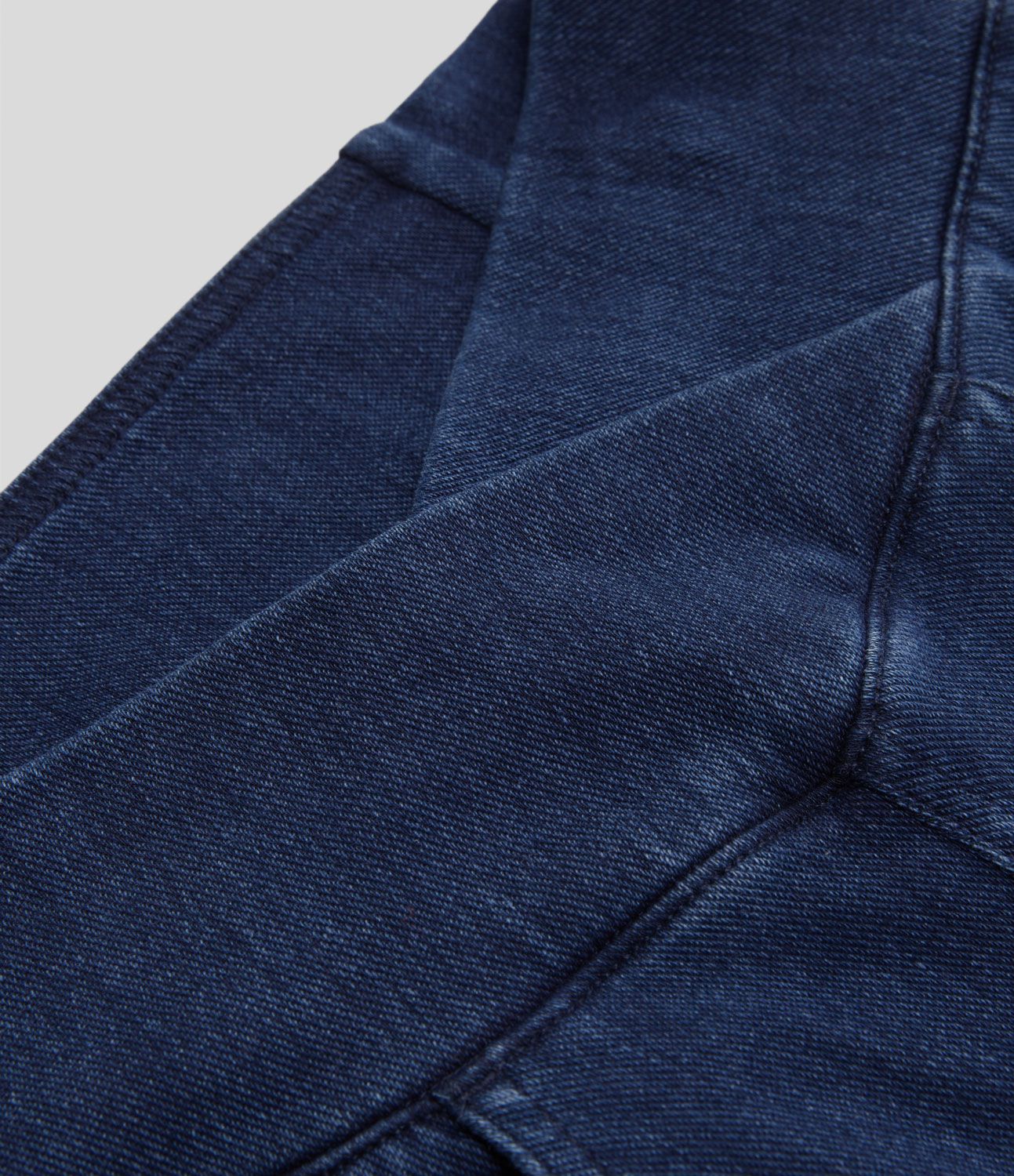 Halara Flex™ Denim Heat - 7/8-Leggings aus Denim mit hohem Crossover-Bund und Seitentaschen