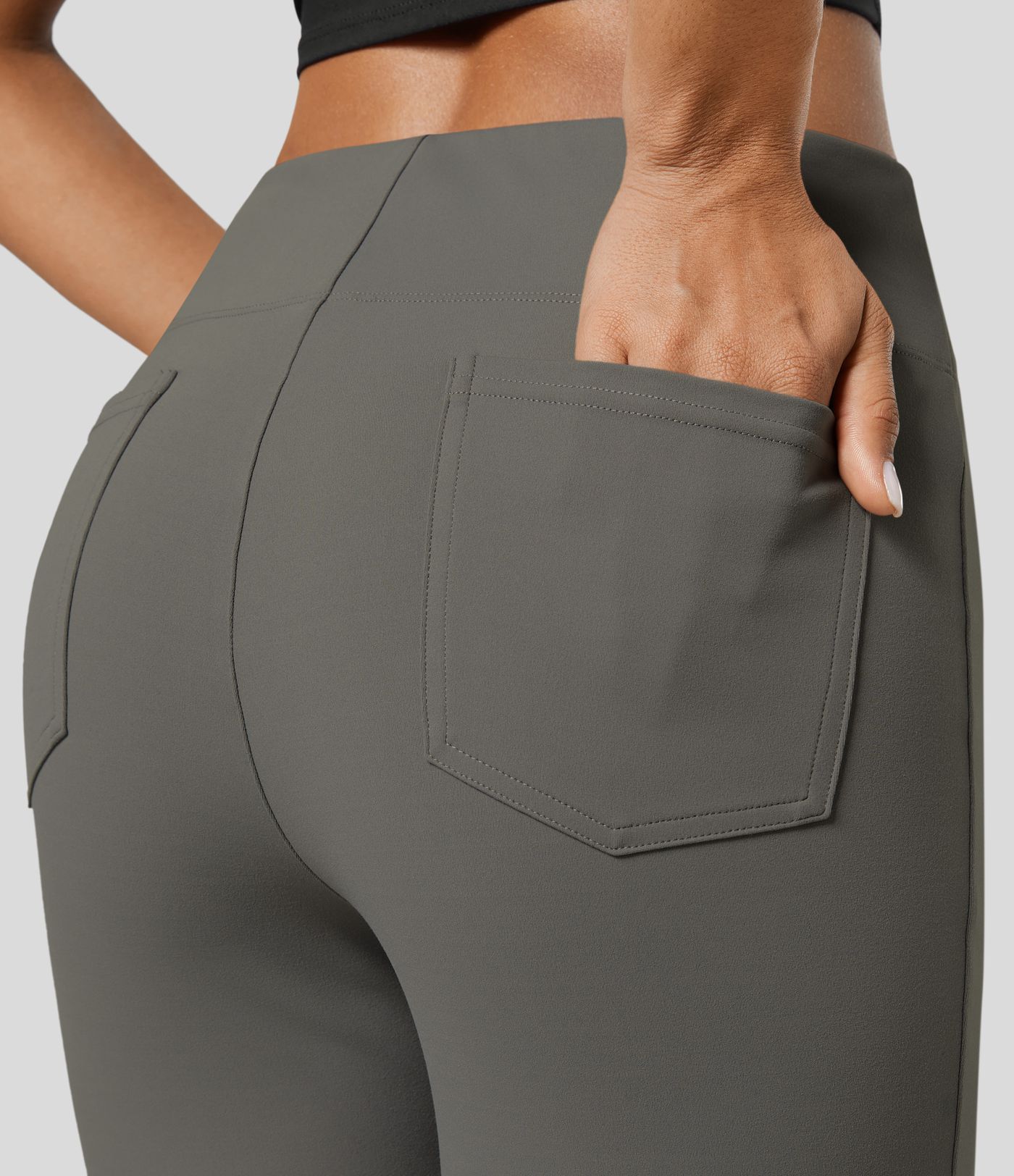 Pantalon tailleur légèrement évasé taille haute avec poches arrière Halara Flex™ SculptKnit