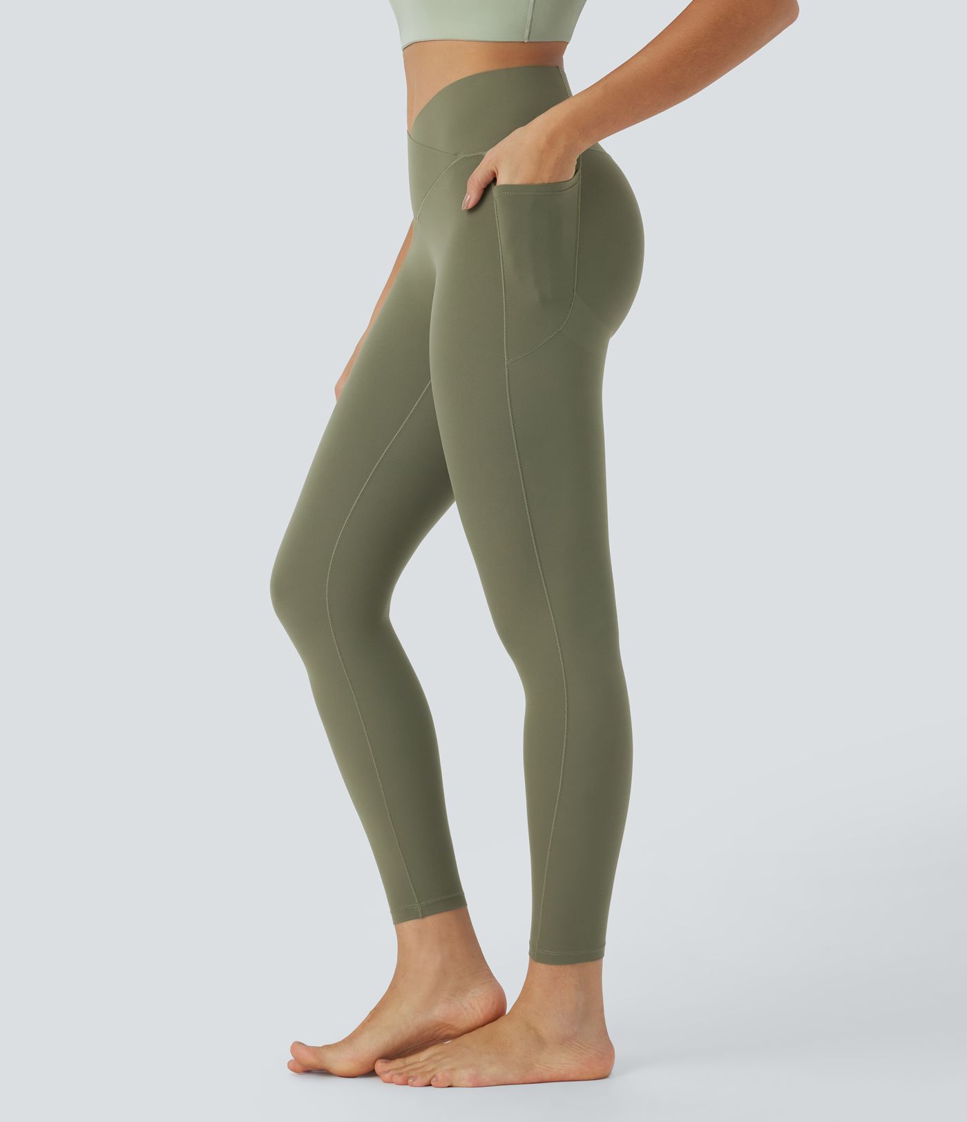Halara UltraSculpt™ High Waisted Crossover Tummy Control Butt Lifting Pocket Yoga 7/8 Leggings