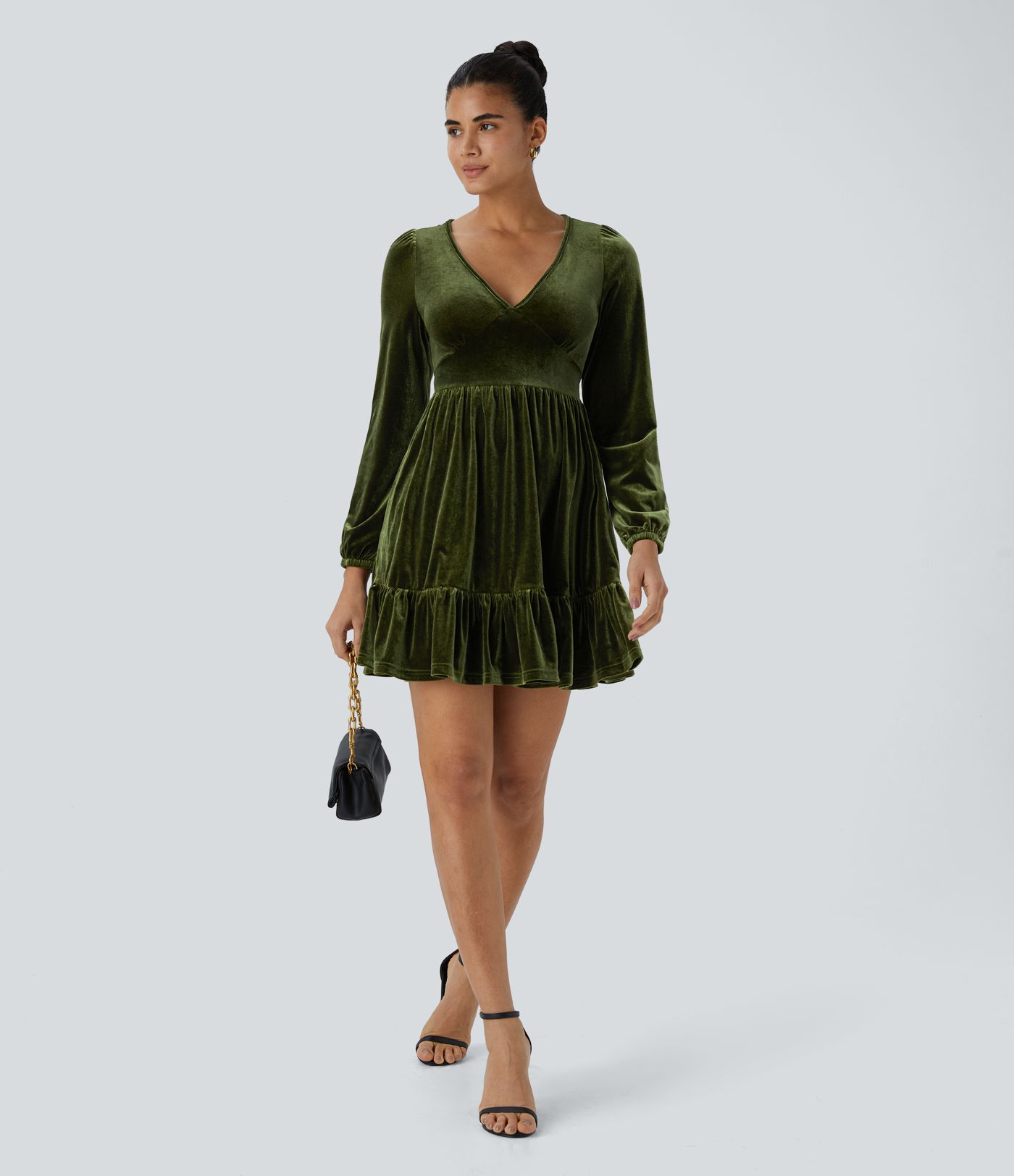 Alltags-Mini-Partykleid aus Samt mit tiefem V-Ausschnitt und Rüschensaum