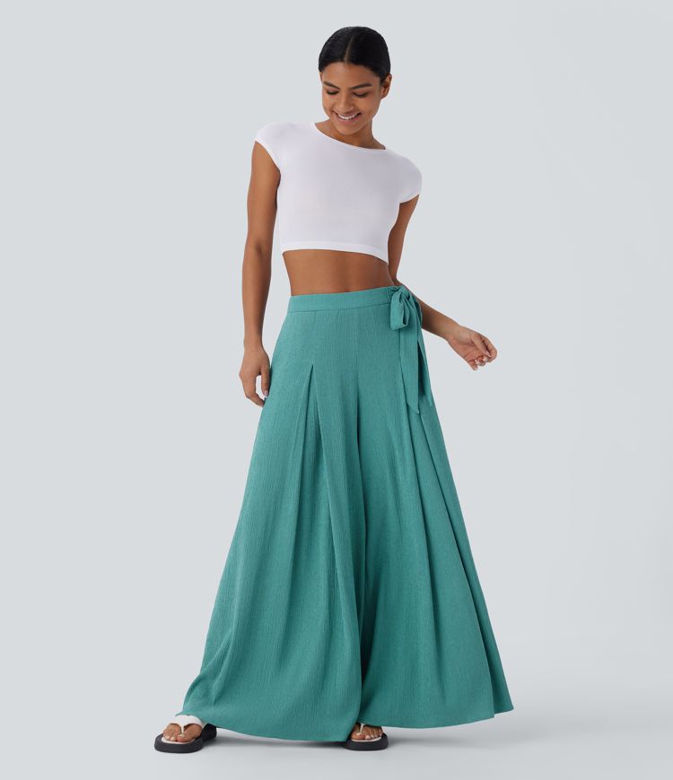 Fließende Freizeithose mit hohem Bund, Bindeband an der Seite und weitem Bein