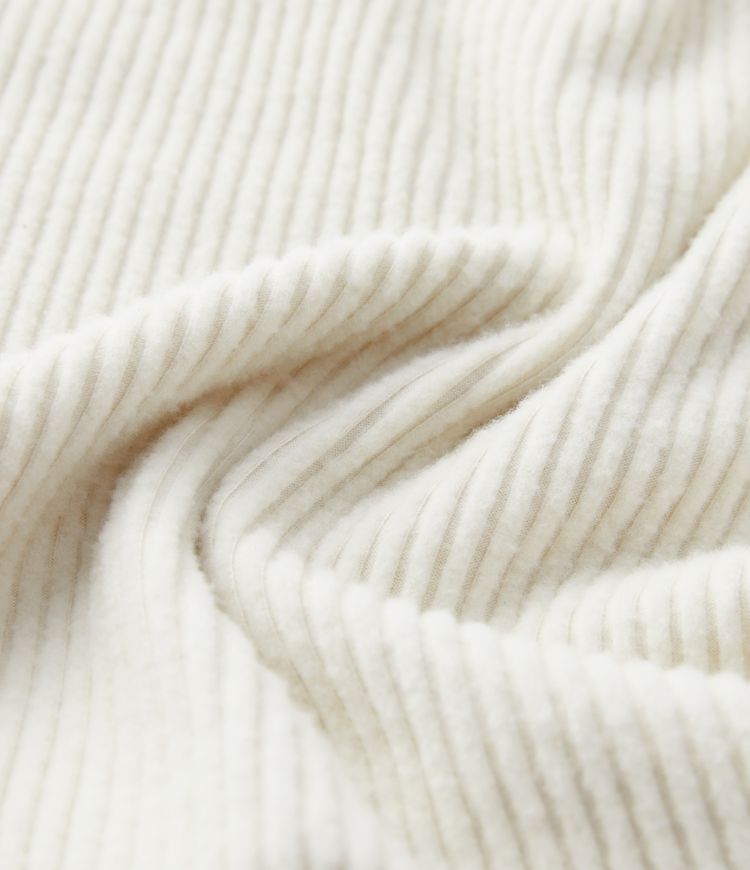 Geripptes Strick-Sweatshirt mit Kapuze, langen Ärmeln und Schlitz