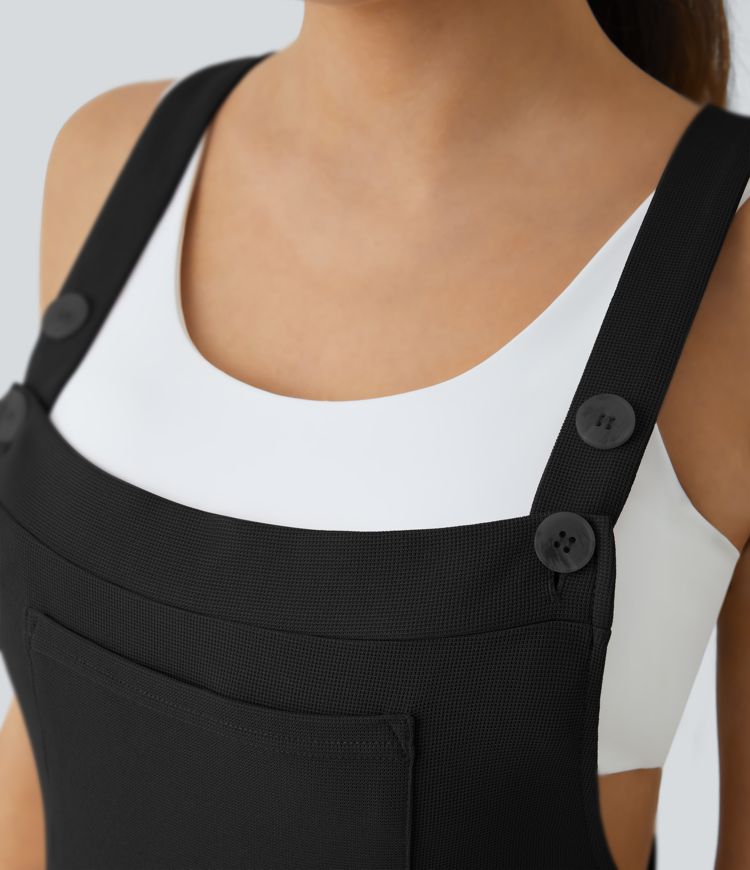 Jogger-Jumpsuit mit verstellbarem Gürtel und Knöpfen, mehreren Taschen und Waffelmuster