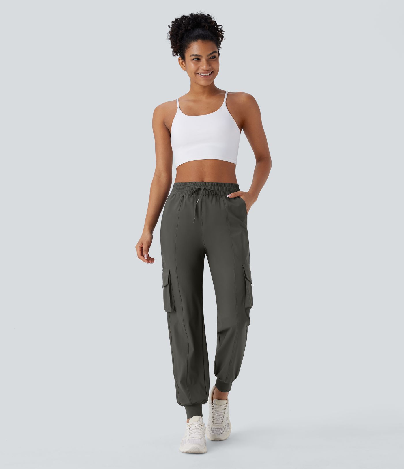 Cargo-Jogginghose mit hoher Taille, Kordelzug und mehreren Taschen