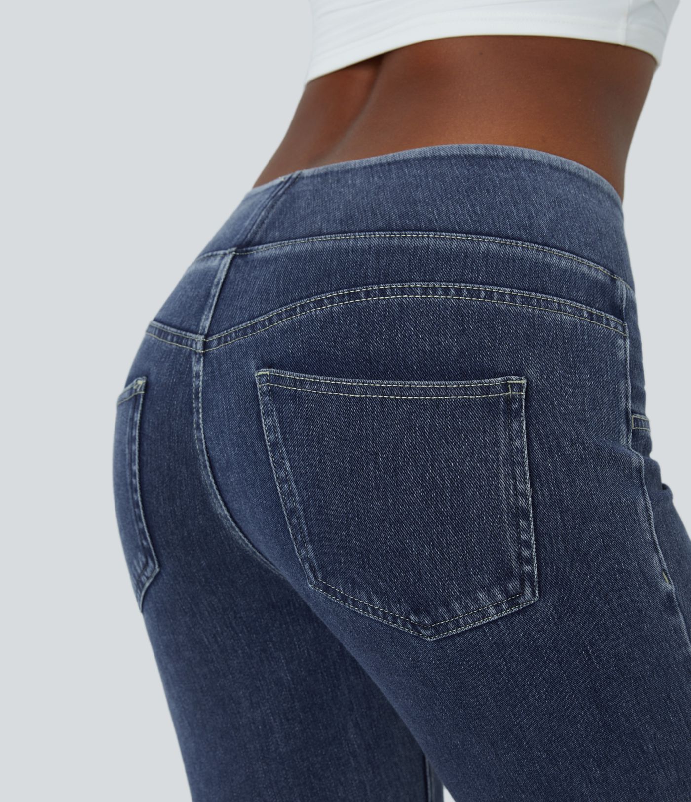 Jeans Halara Flex™ Denim corte acampanado elástico bolsillo trasero tiro bajo