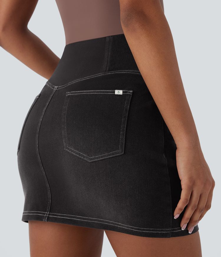 Halara Flex™ Jupe en Jean courte en maille extensible délavée à taille haute croisée avec poches multiples