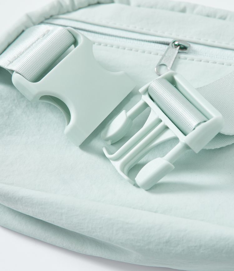 Riñonera logotipo Halara color sorpresa