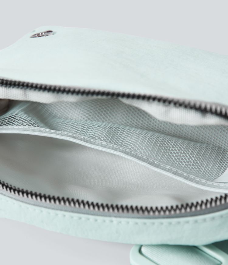 Riñonera logotipo Halara color sorpresa