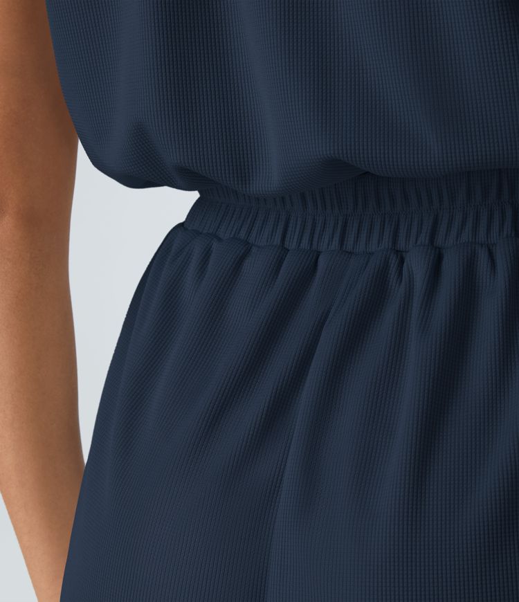 Combishort Fluide Col en V Plissée Manches Courtes Poche Latérale Gaufrée 