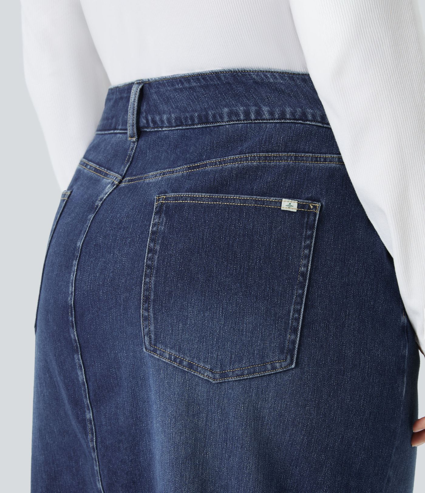 Halara Flex™ Jupe midi taille haute délavée en jean extensible moulant avec fente et poches multiples, grande taille