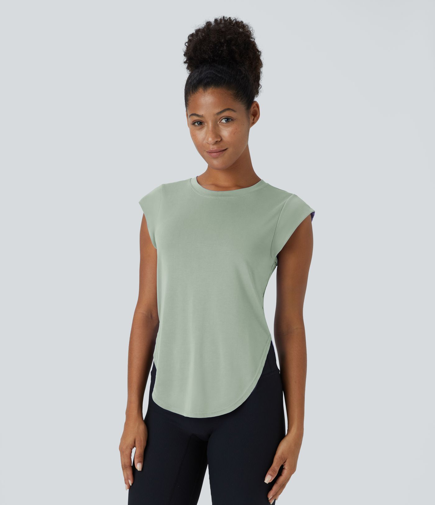 Round Neck Curved Hem Yoga Sports Top