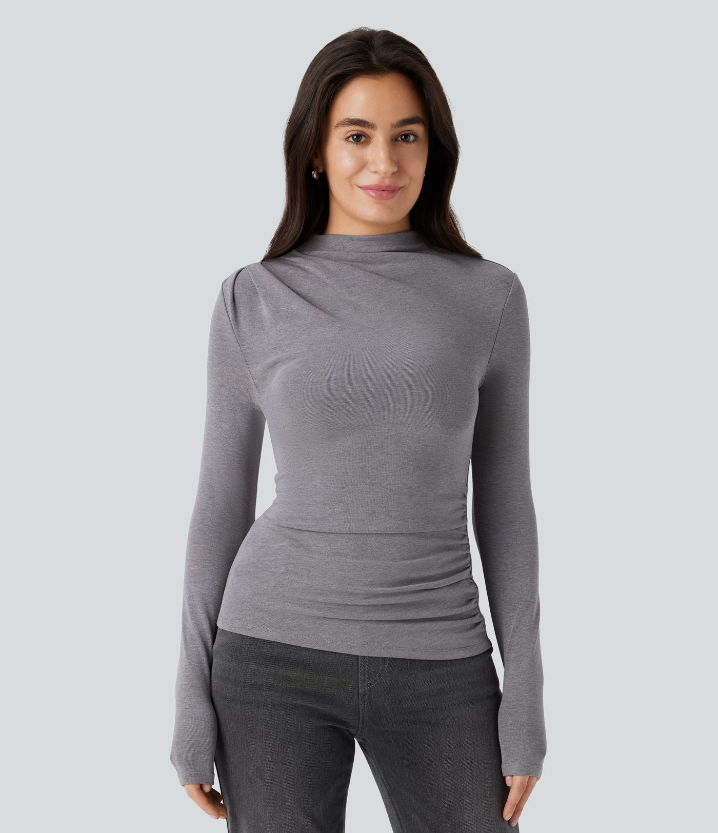 Haut thermique moulant à col cheminée, manches longues et fronces