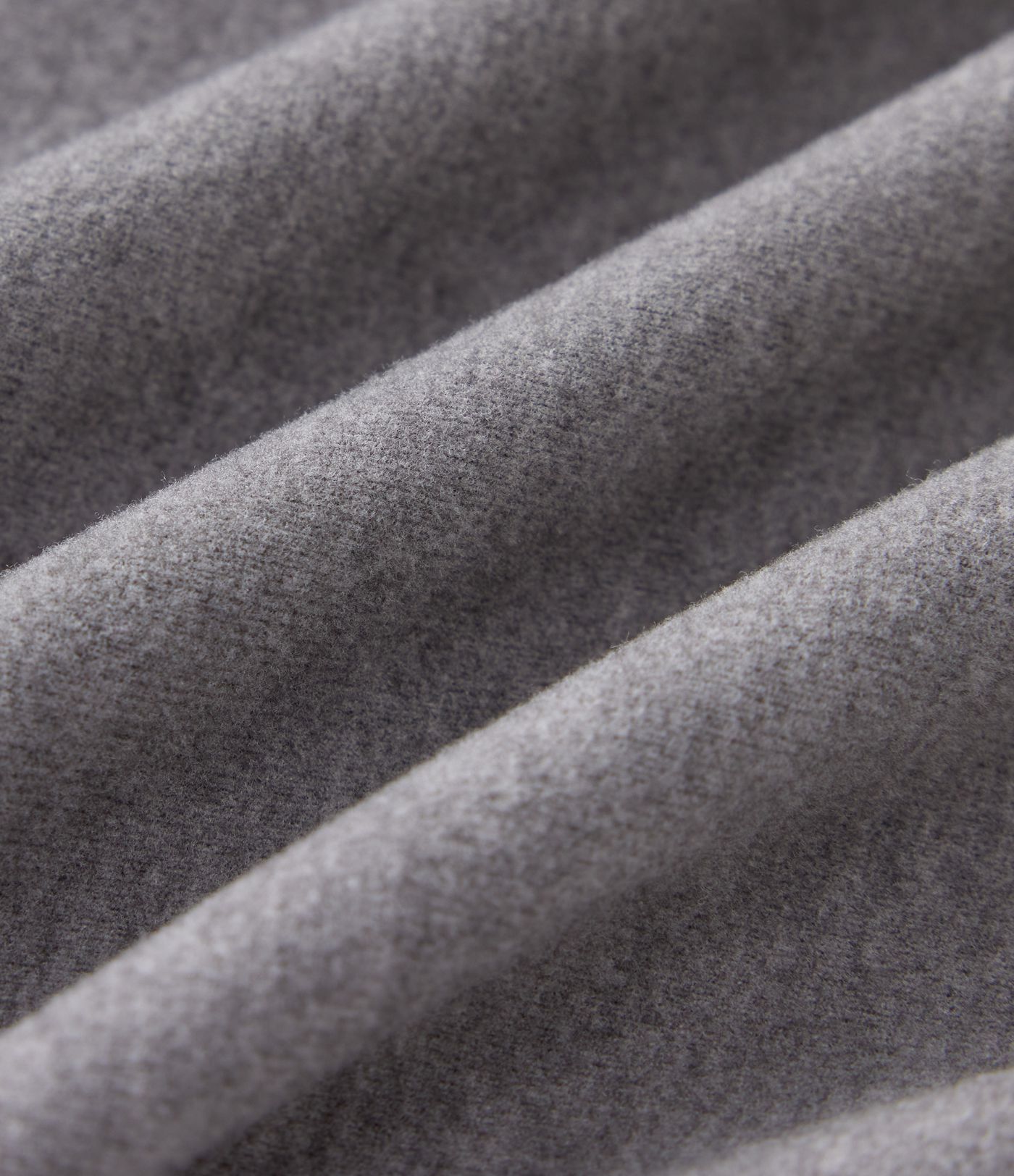 Haut thermique moulant à col cheminée, manches longues et fronces