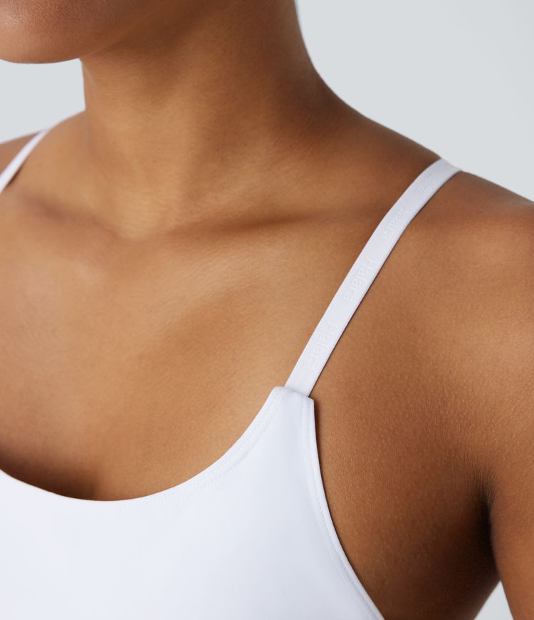 Robe active de yoga type nuisette Softlyzero™ Airy Cool Touch mini 2 pièces à bretelles croisées, dos nu, bretelles ajustables et poches - UPF50+