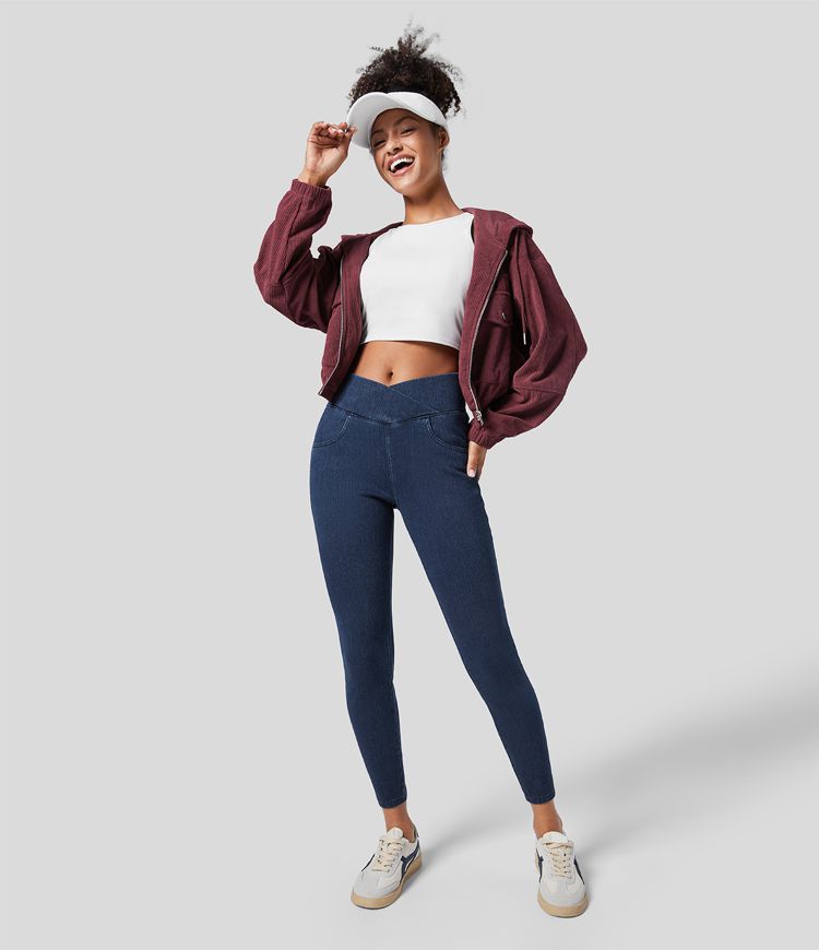 Halara Flex™ Denim Heat - 7/8-Leggings aus Denim mit hohem Crossover-Bund und Seitentaschen