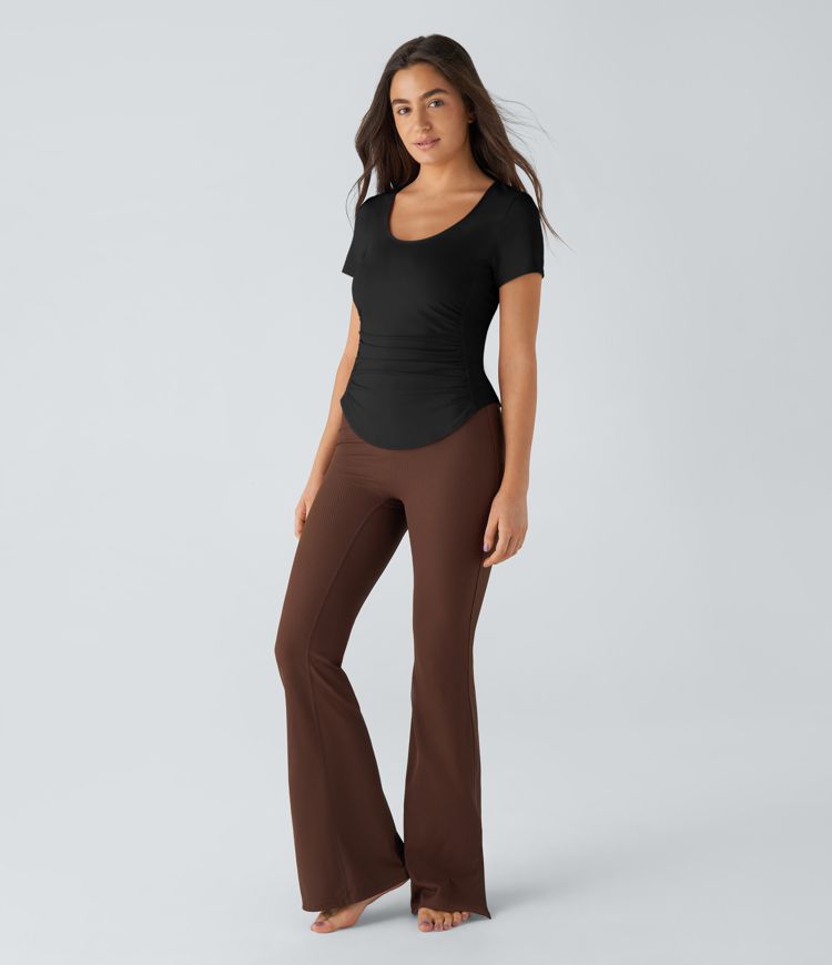 Top Sport de Yoga à Encolure en U Manches Courtes Dos Nu Découpe Froncée et Ourlet Courbé