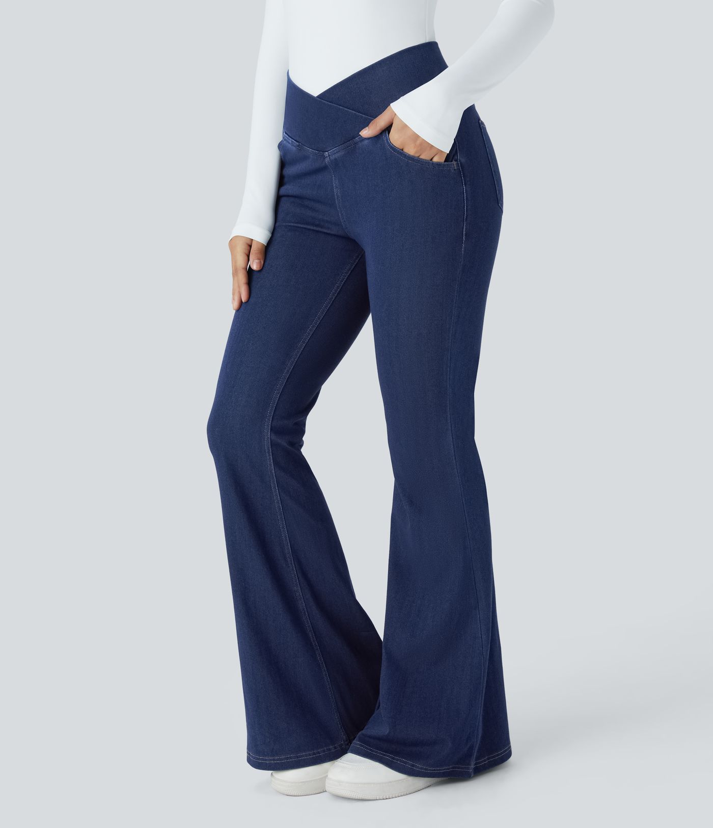 Halara Flex™ ハイウエスト クロスオーバー ポケット クールタッチ ウォッシュド ストレッチニット カジュアル スーパーフレア ジーンズ