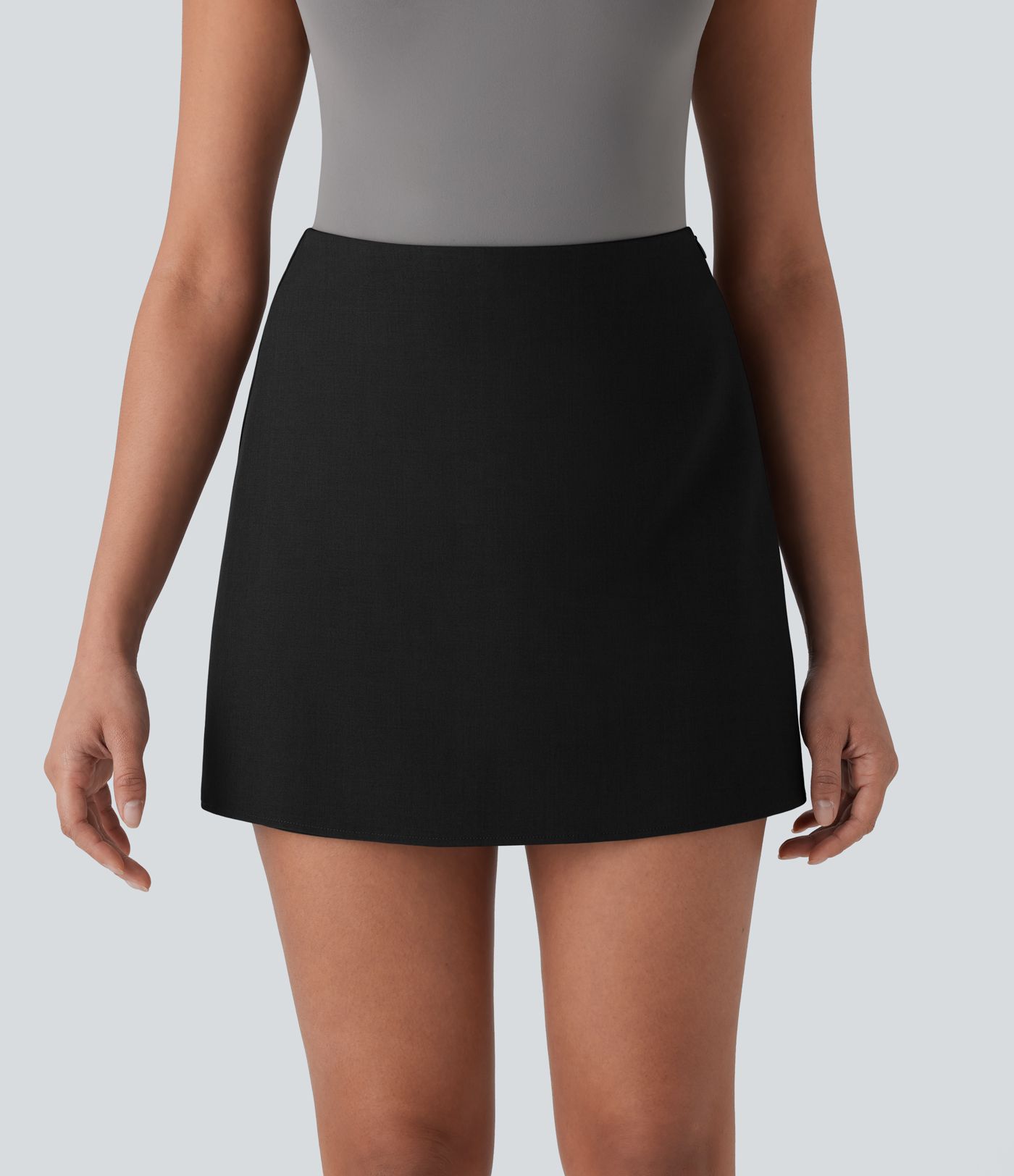 Jupe-short taille haute à fermeture invisible