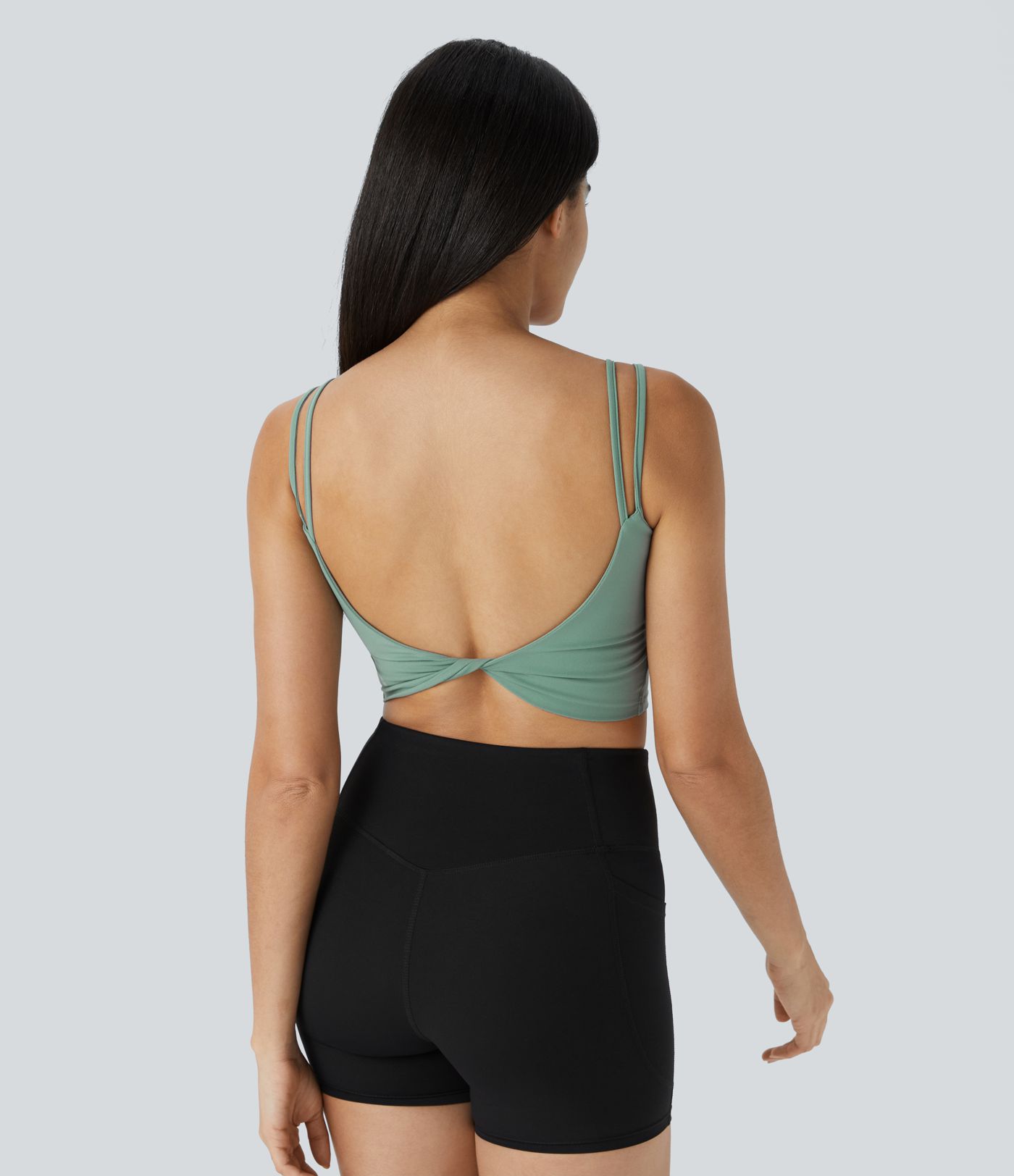 Rückenfreies, gedrehtes, kurzes Yoga-Tanktop mit doppelten Trägern