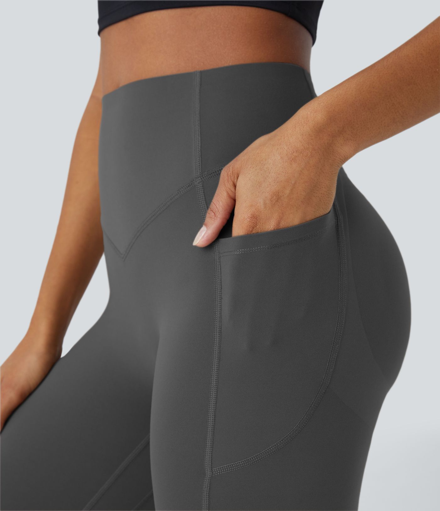 Halara UltraSculpt™ High Waisted Scrunch Butt Lifting Tummy Control Pocket Shaping Training Leggings