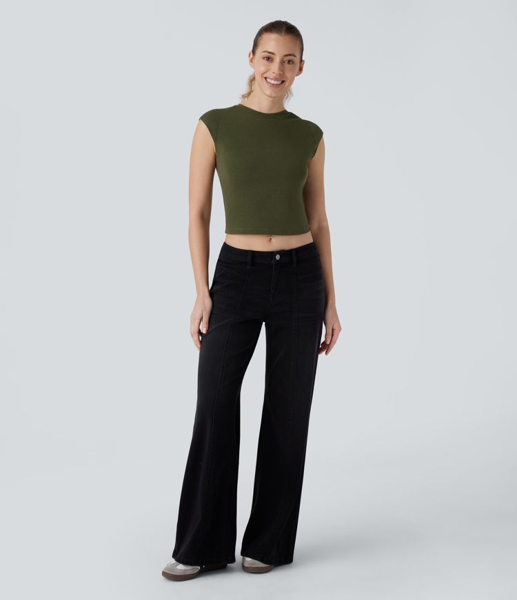 Lässiges, schmal geschnittenes Oberteil mit Flügelärmeln