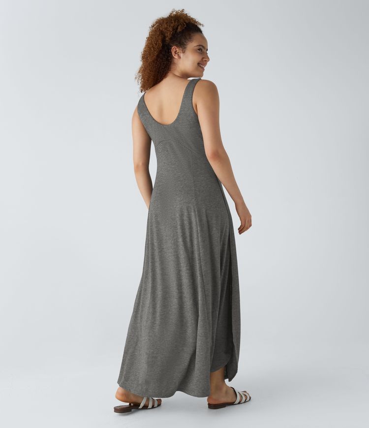 Vestido sin mangas largo fluido dividido sin espalda cuello U