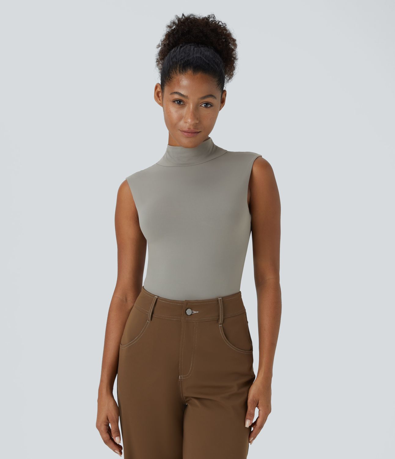 Stand collar sleeveless casual bodysuit