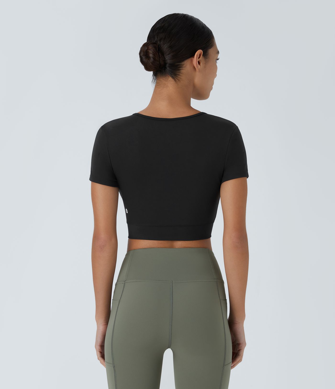 SoftlyZero™ Plush Crossover Hem Cropped Sports Top