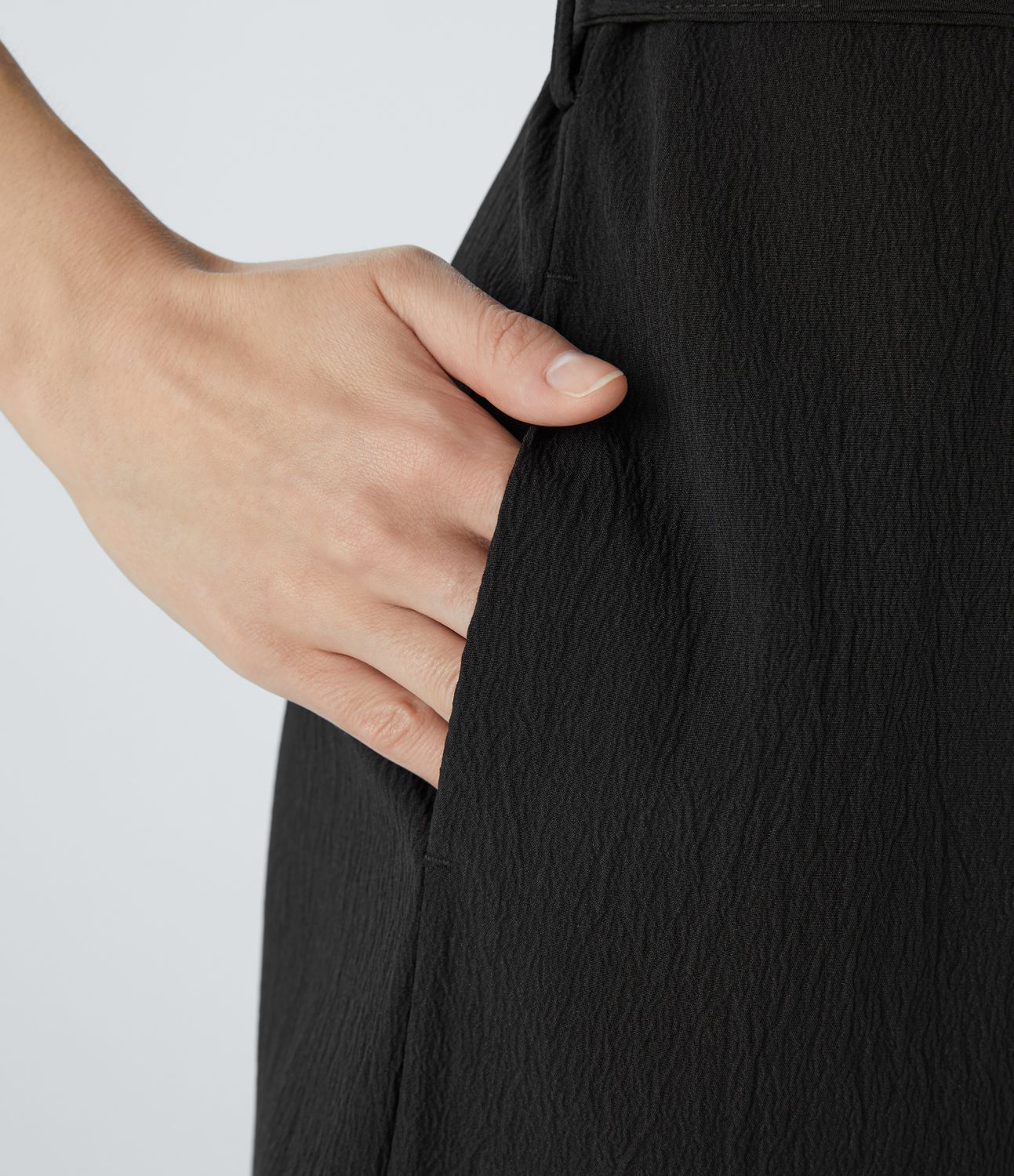 Mono capri bolsillo lateral cinturón botón cuello cuadrado