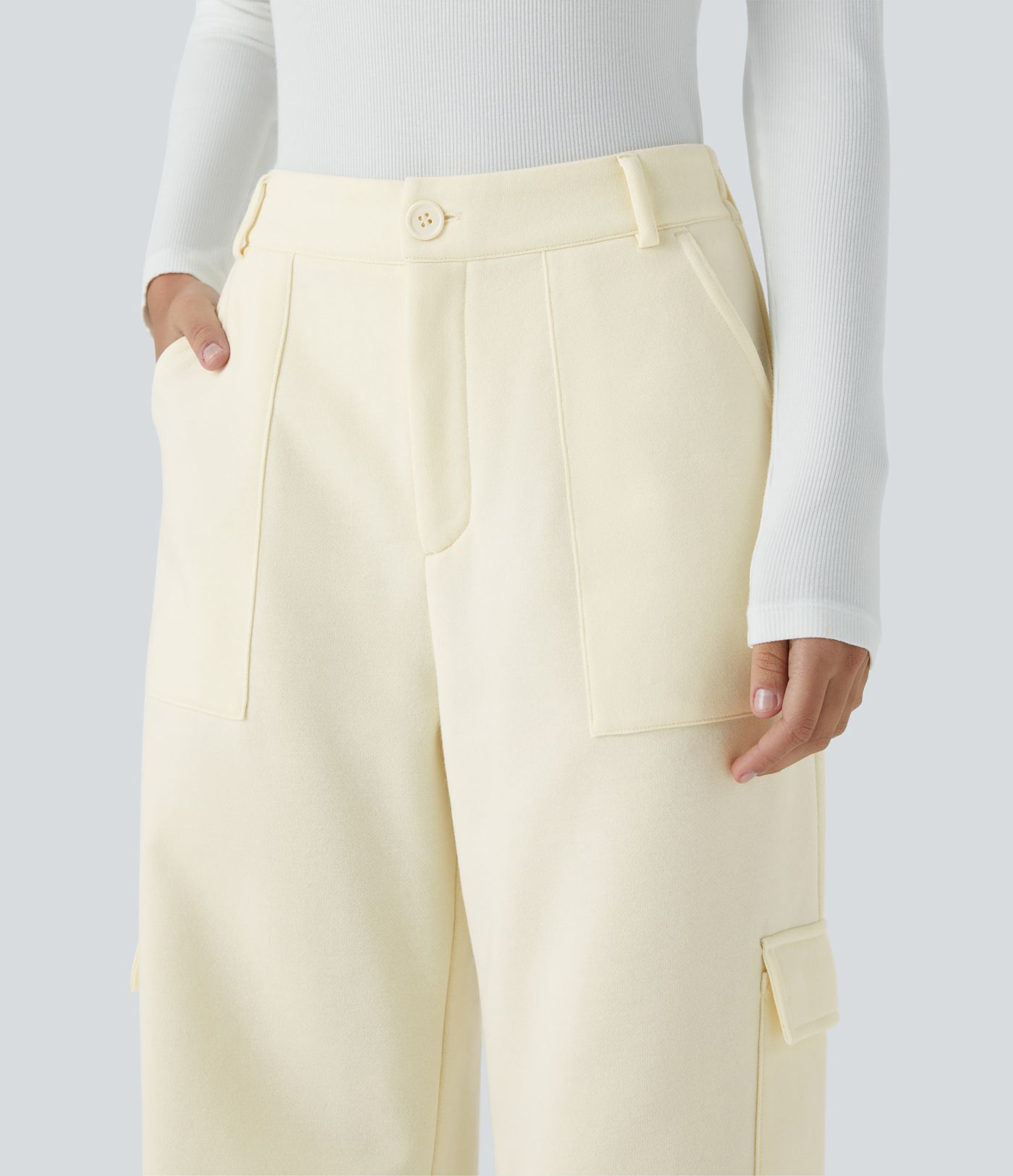 Pantalon cargo en polaire taille moyenne avec poches multiples