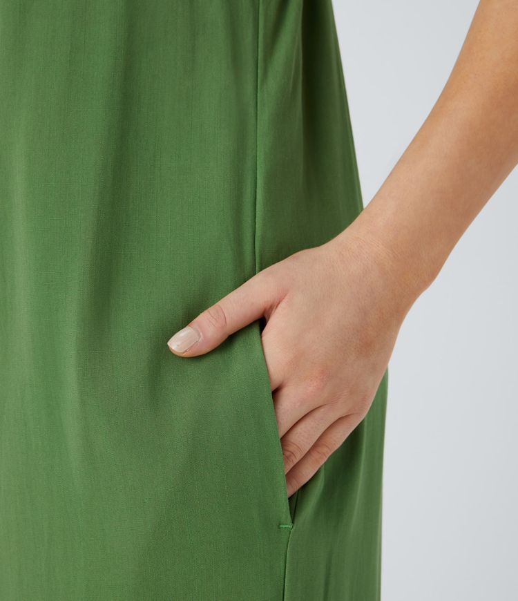 Rückenfreier, lässiger Jumpsuit mit verstellbaren Trägern, Seitentaschen und weitem Bein