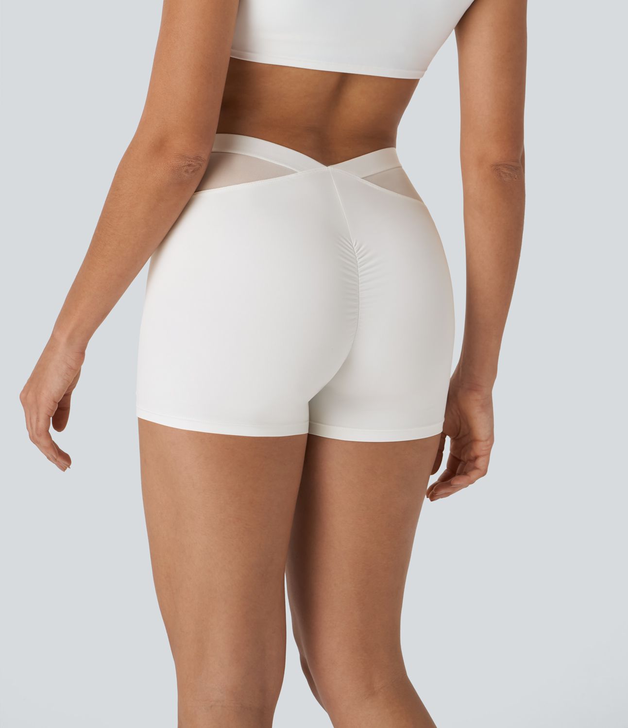 Pantalón corto motociclista fruncido malla contrastante tiro bajo V 7.5cm