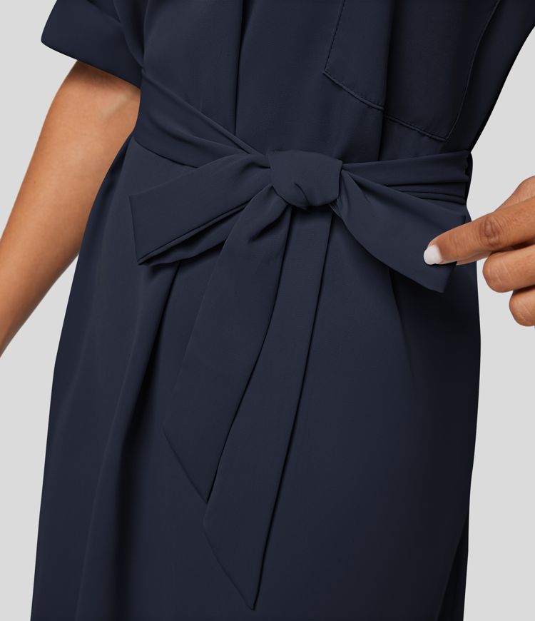 Løs arbejdsskjortekjole med opsmøgede ærmer og bælte