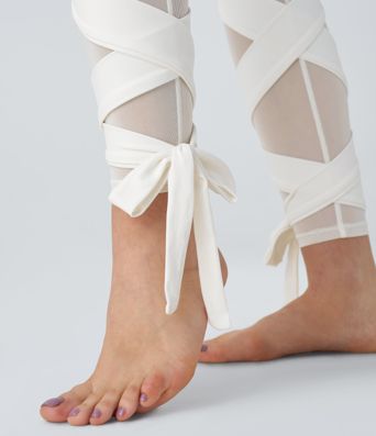 SoftlyZero™ Leggings de yoga 7/8 de alto alto con malla de contraste y cordones - UPF50+