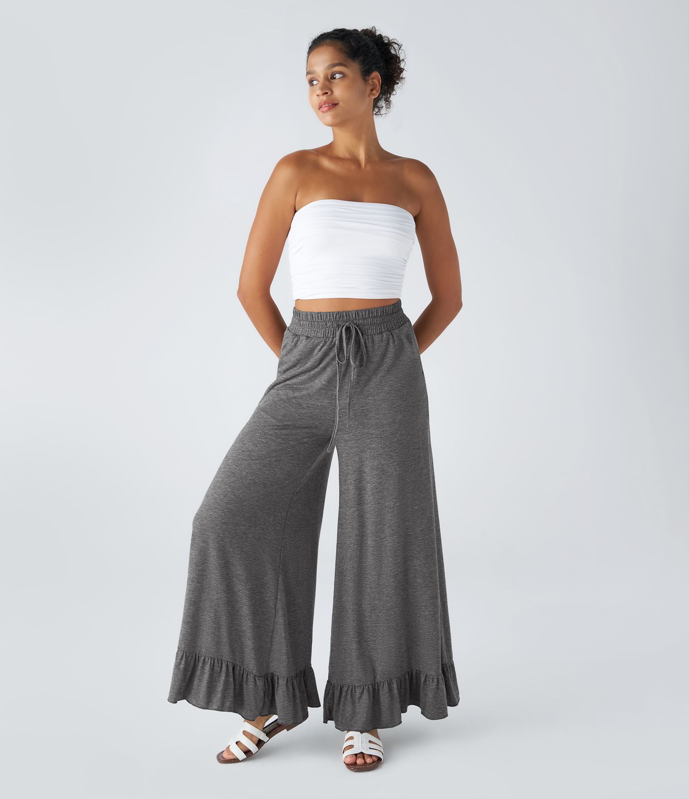 Pantalon taille haute ample en velours côtelé suédé, poches et volants