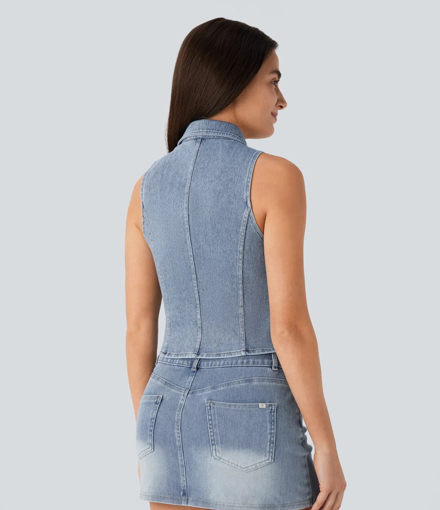 Halara Flex™ - Lässiges, kurzes Tanktop aus elastischem Strick-Denim mit Kragen und Knopfleiste