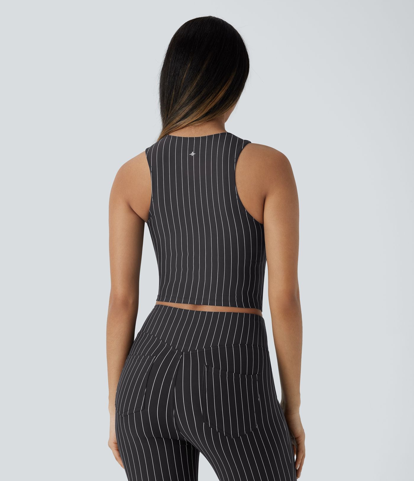 Haut de sport court et froncé à rayures et à effet cool touch pour le yoga