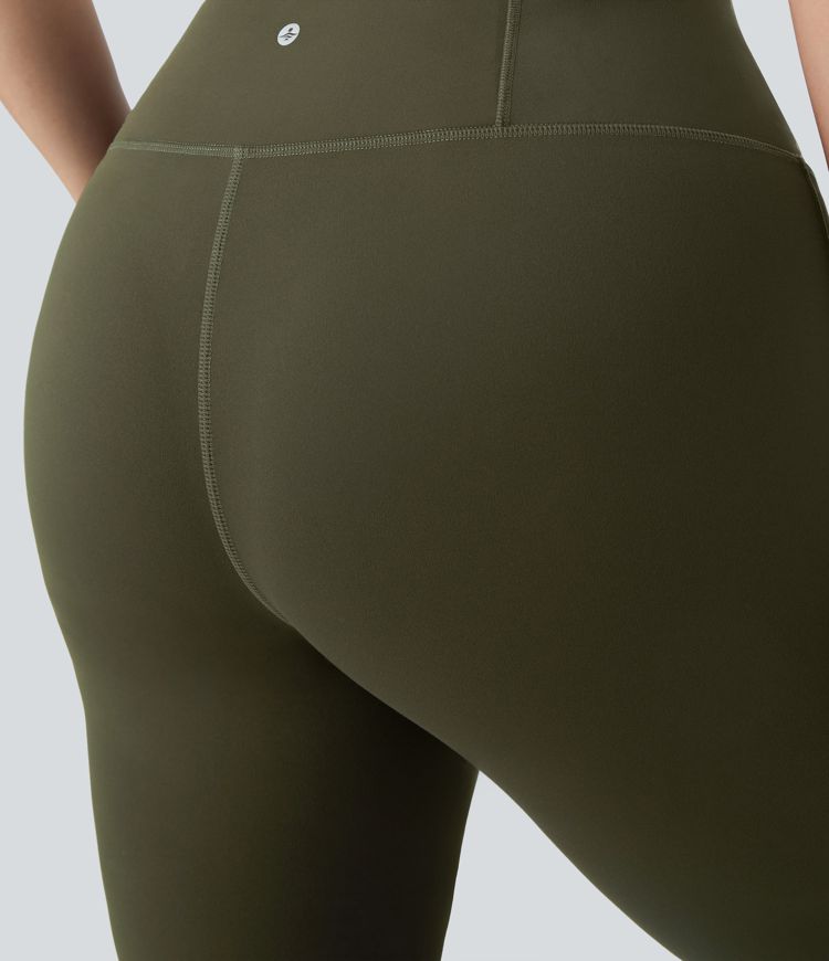 Leggings acampanados de talle alto con bolsillo trasero lisos de talla grande