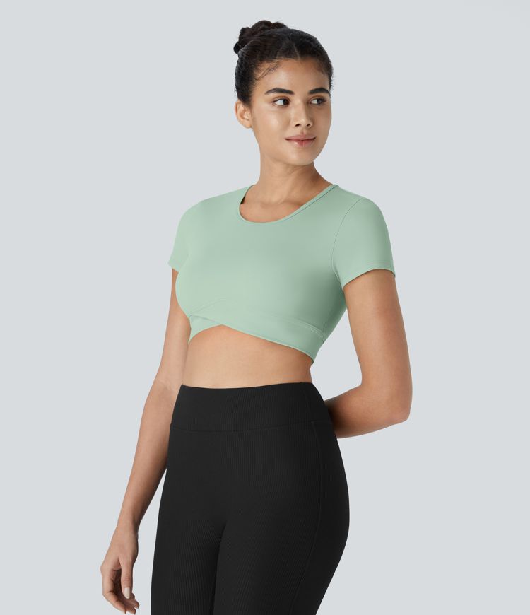 Top deportivo corto de felpa Softlyzero™ Plush con dobladillo cruzado