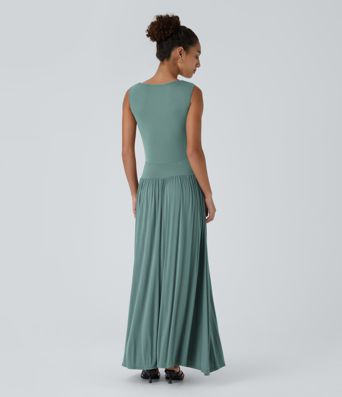 Ribbet maxikjole med bådudskæring, asymmetrisk rem, rynkning og lomme, løs hverdagskjole