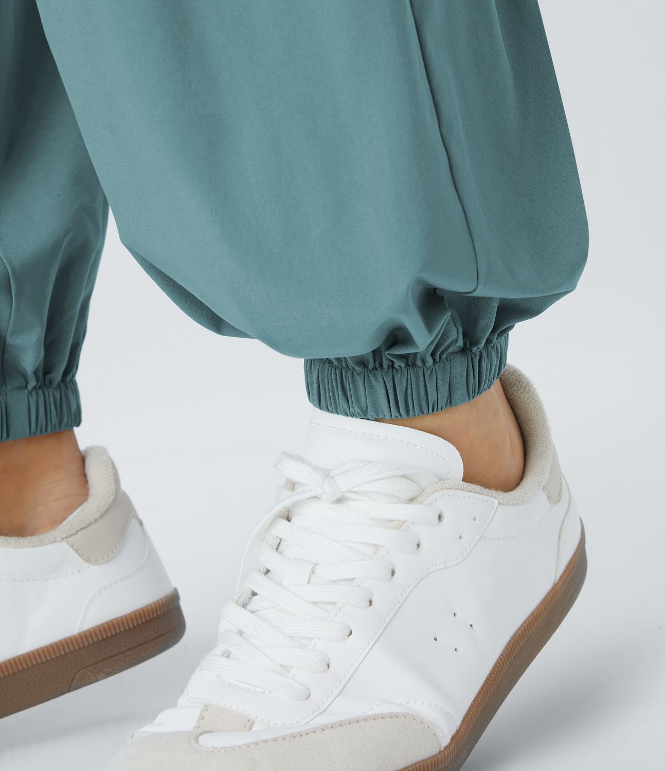 Breezeful™ 민소매 백리스 드로우스트링 멀티플 포켓 퀵 드라이 캐주얼 조깅 점프수트