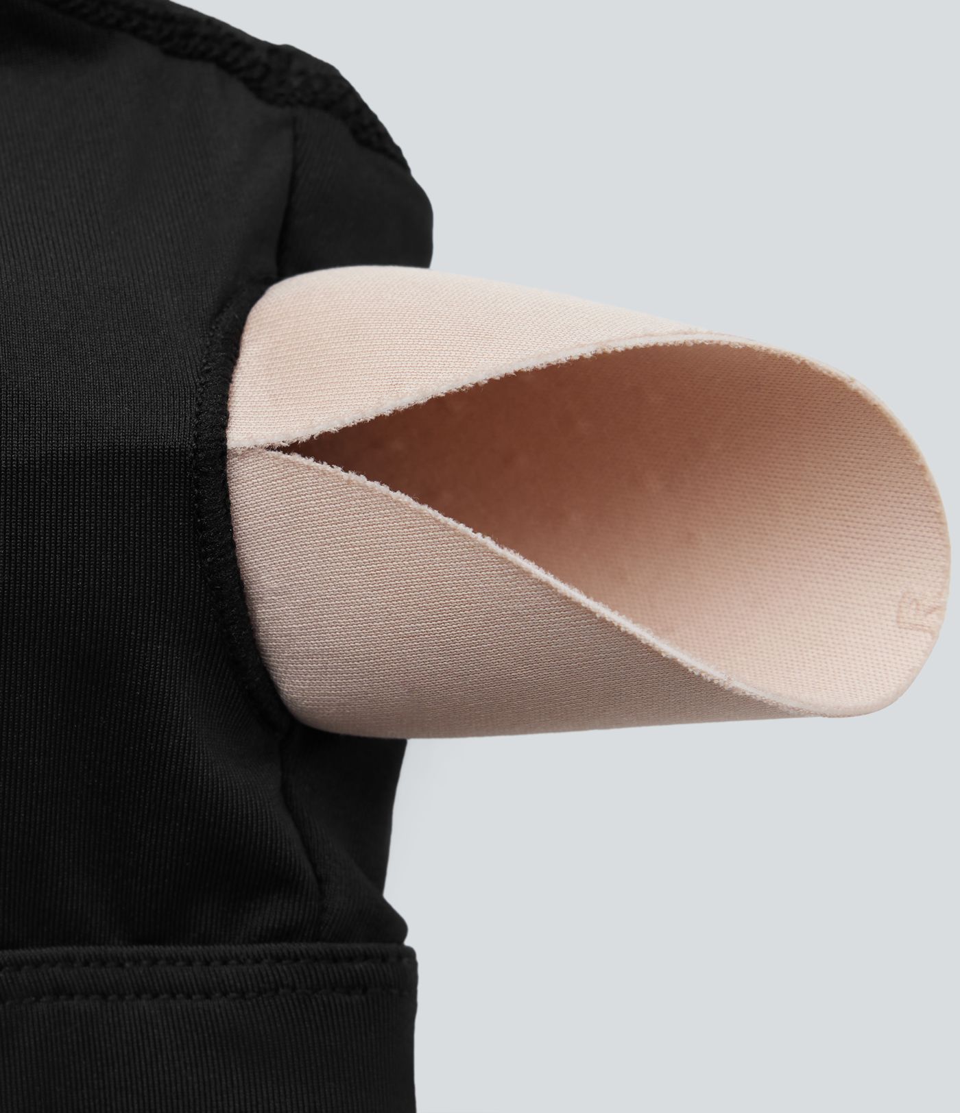 Haut de sport court et froncé à rayures et à effet cool touch pour le yoga