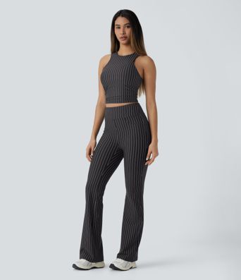 Haut de sport court et froncé à rayures et à effet cool touch pour le yoga